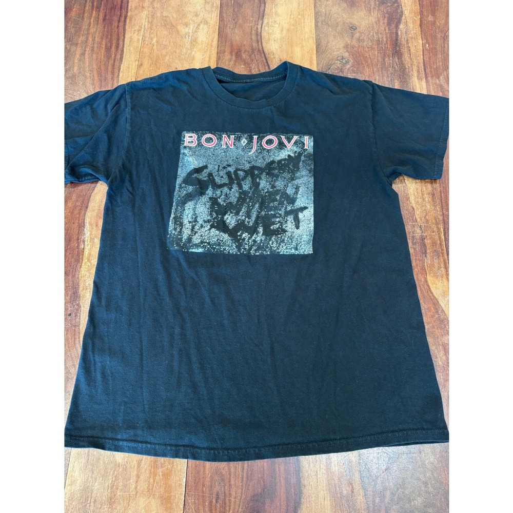 American Classics BON JOVI graphic‎ tshirt sz L black slippery when wet band tee